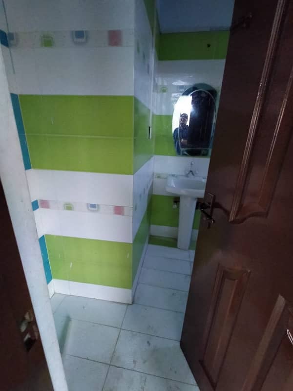 240 Square Yards Second Floor Portion with Roof On Rent Block 3a Jauhar 7