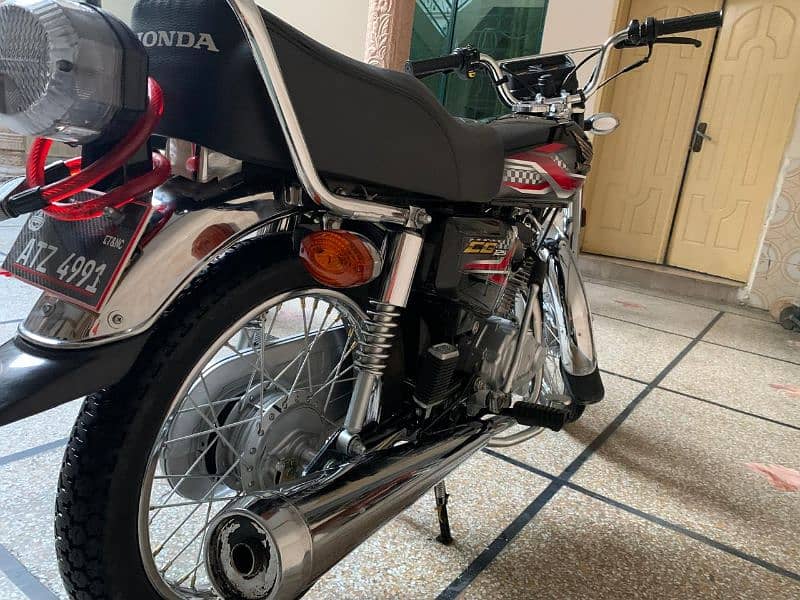 HONDA CG 125 very low mileage 5