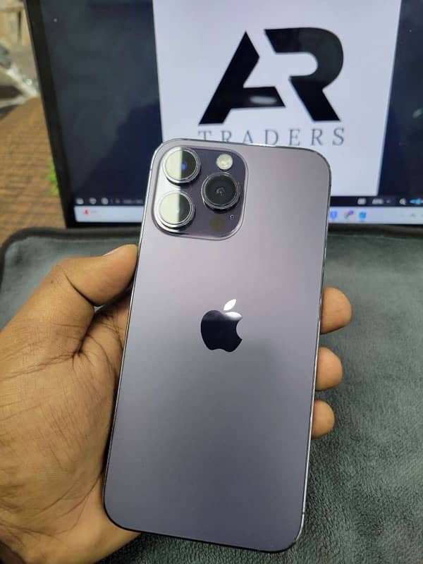 I phone 14 pro max j. v 256Gb 8