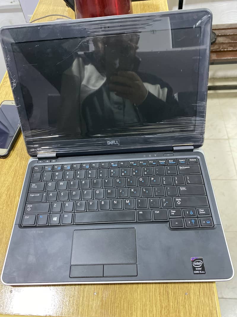 Dell latitude 7240 0