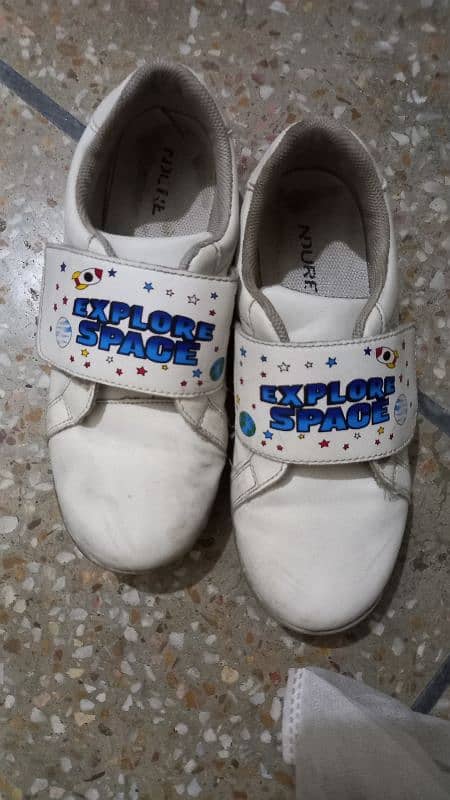 boy 8 to 9 years shoes for sale 0