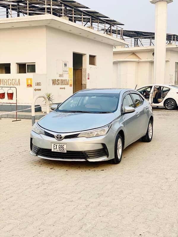 Toyota Corolla GLI 2015 Auto 0