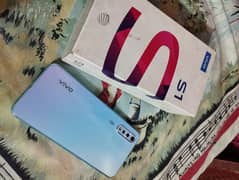 vivo s1 4/128 with original box and charger