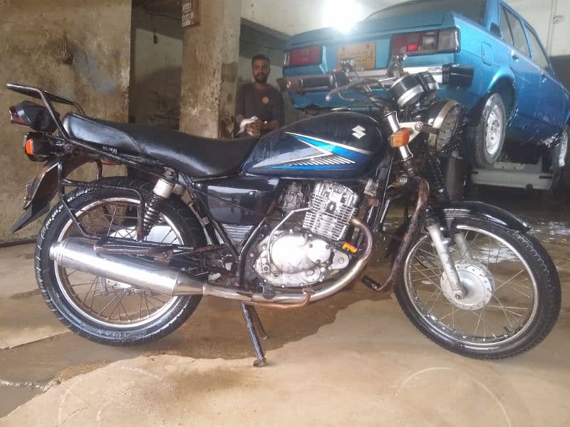 Suzuki GS 150 1