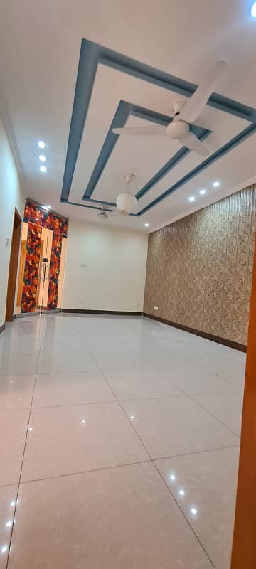 10 Marla upper portion available for rent near to market 4