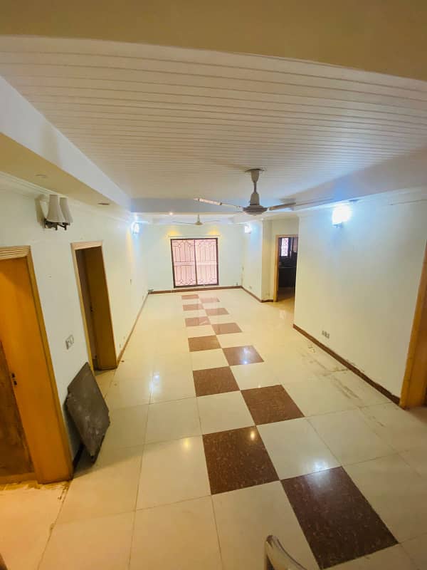 Upper portion for rent G-11 Islamabad 0