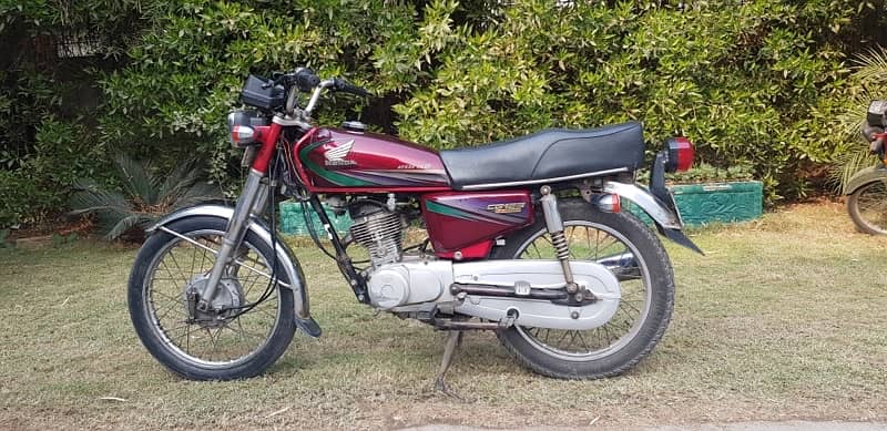 Honda CG 125 (2013 model) 2016 registration 0