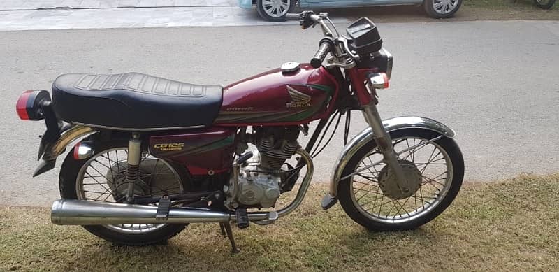 Honda CG 125 (2013 model) 2016 registration 1