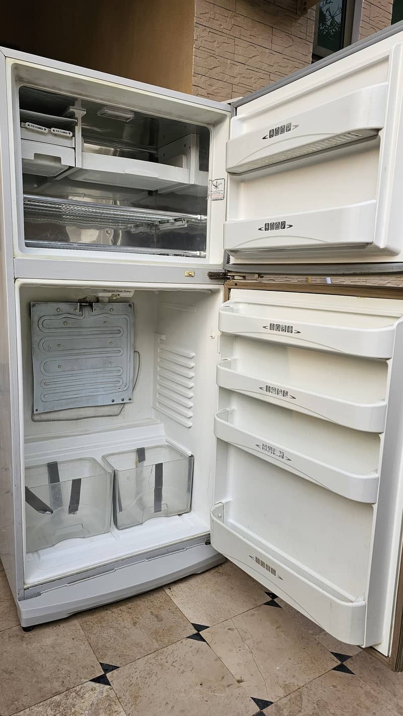 Dawlance 2 door refrigerator model # 91992 2