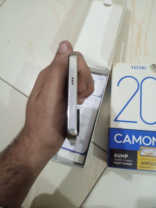 Tecno Comon 20 5