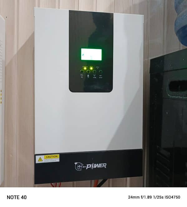 Solar inverter hybrid 1