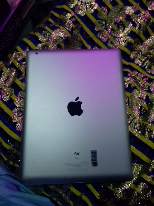 ipad 16 gb 10/10 condition 1