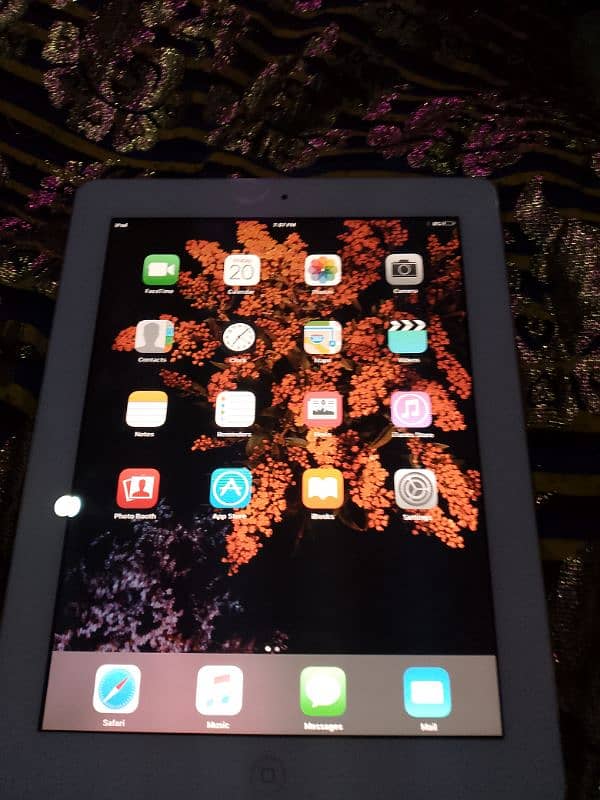 ipad 16 gb 10/10 condition 2