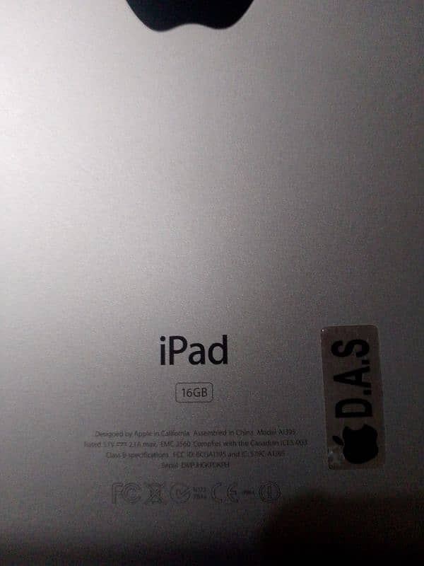 ipad 16 gb 10/10 condition 3