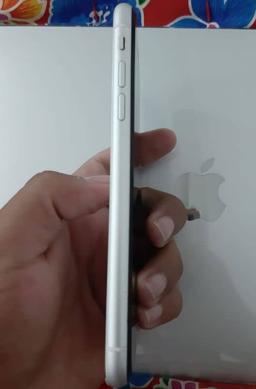 IPhone XR 3