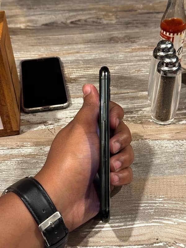 Iphone 11 Pro PTA Approved 3