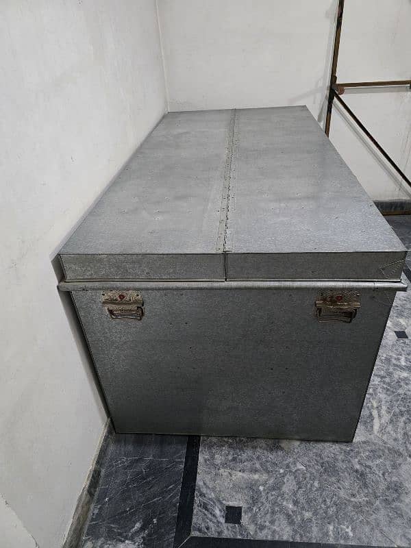 6ft iron trunk paiti 0