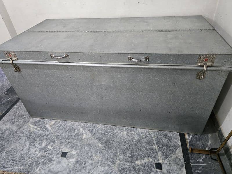 6ft iron trunk paiti 2