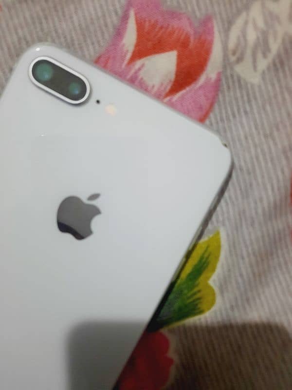 urgent sale iphone 8 plus 64 gb non pta 6