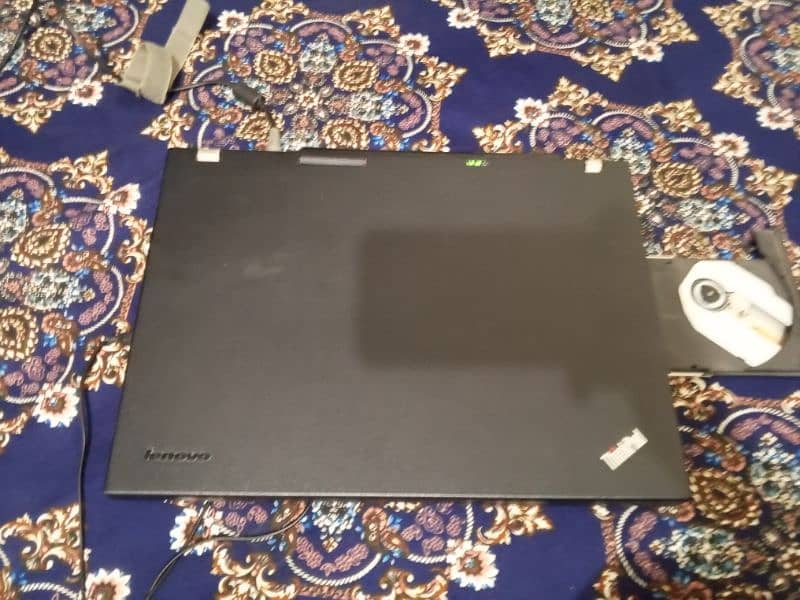 Lenovo LR500 Thinkpad Laptop For Brand New with charger battery 3hours 4