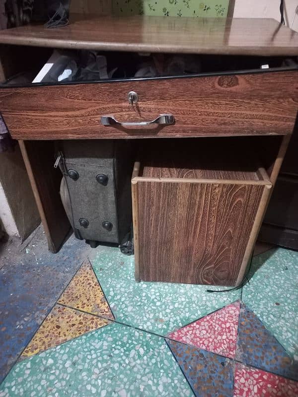 Wood dressing table with stool 1