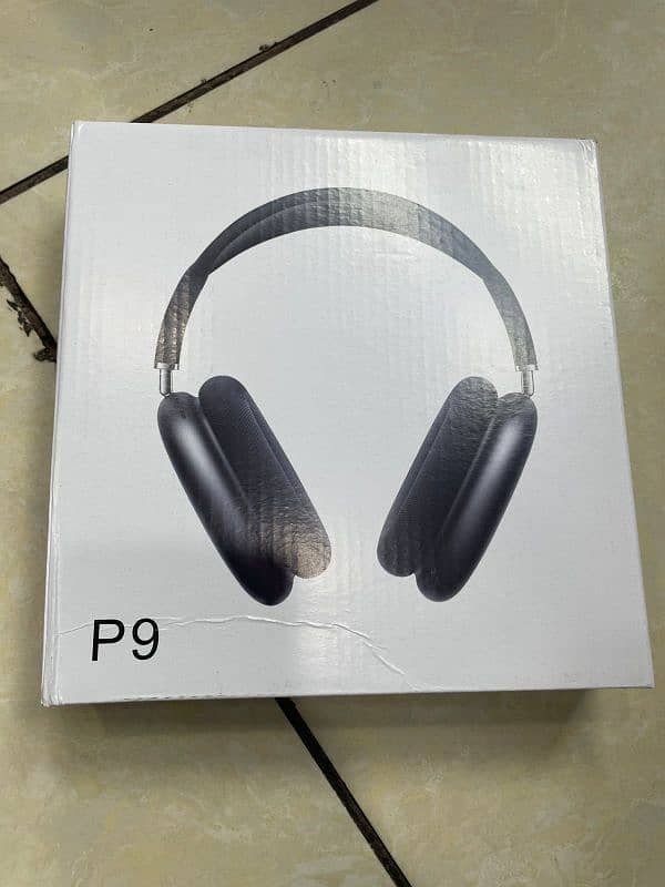 P9 headphones 0