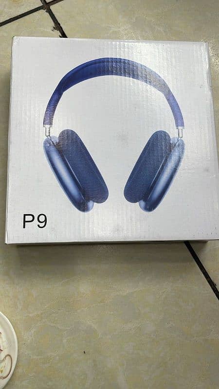 P9 headphones 3