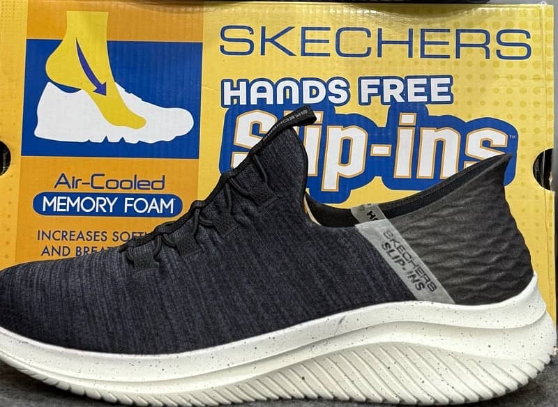 ORIGINAL SKECHERS BRAND NEW 6