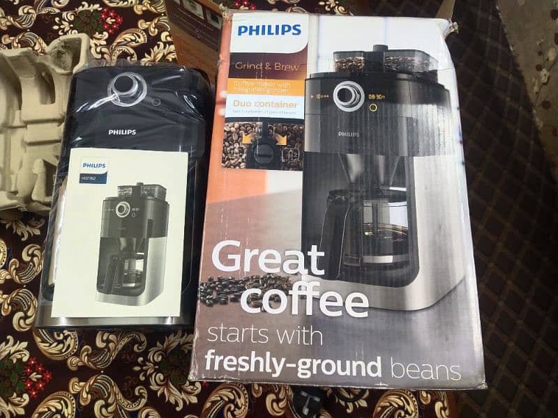 Philips - Grind & Brew Coffee maker HD7762, Black 4