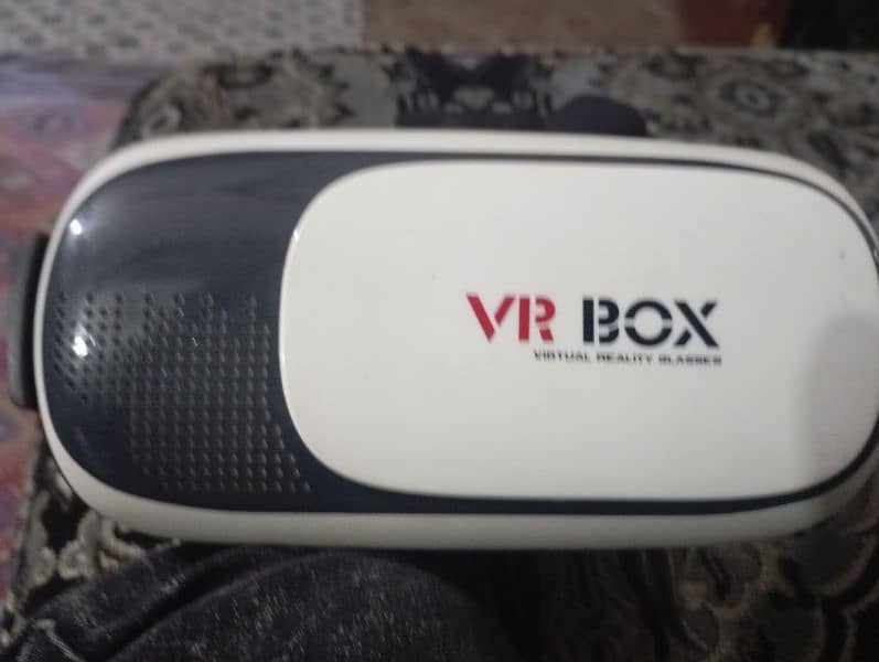 VR BOX VERY GOOD CONDITION 0