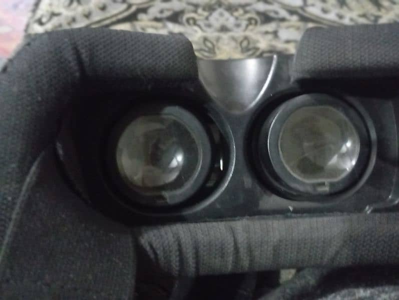 VR BOX VERY GOOD CONDITION 1