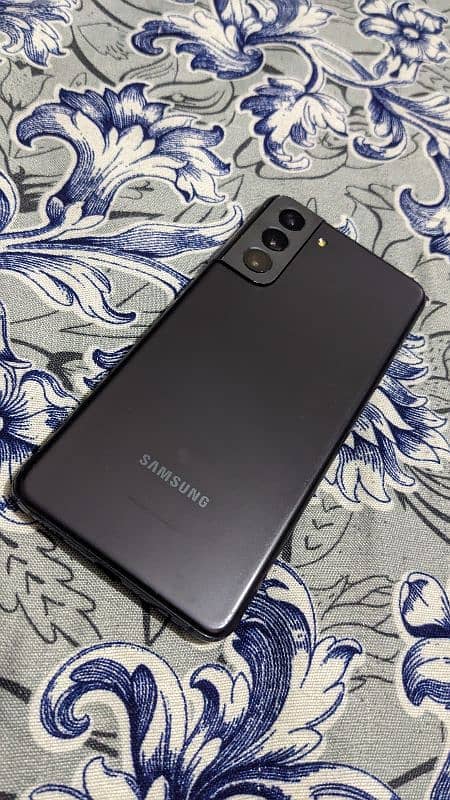 Samsung S21 128gb international variant 5