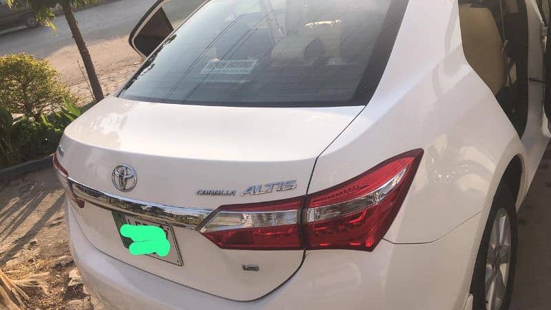 Toyota Corolla Altis 2017 4