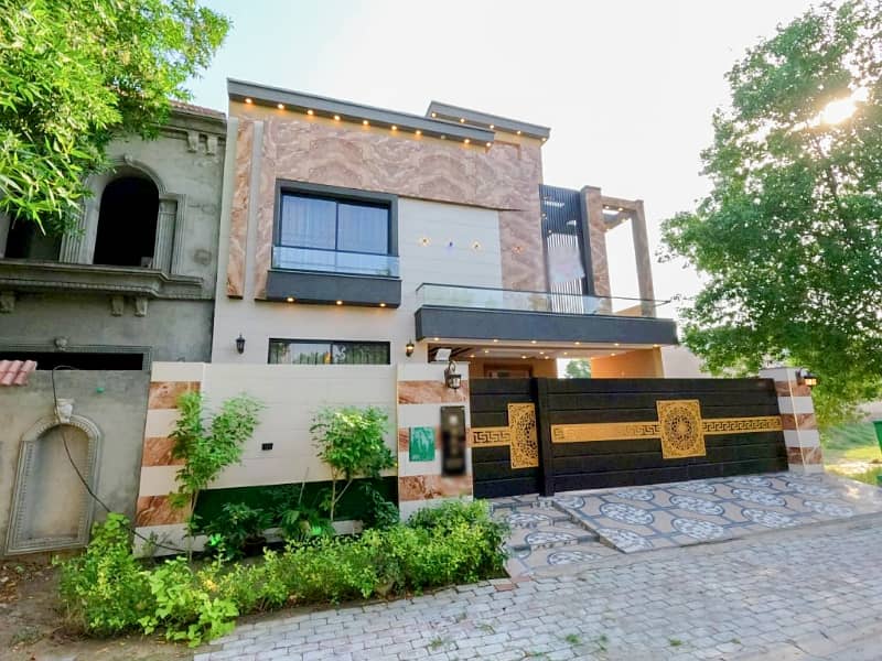 LUXURIOUS 10 MARLA DESIGNER HOUSE FOR SALE AT BAHRIA TOWN MOST PRIME LOCATION 3