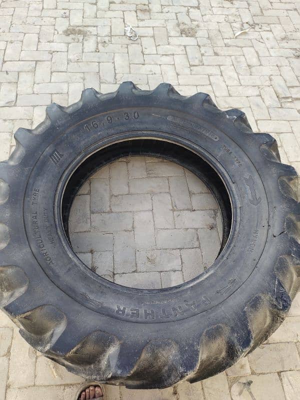 16.9. 30 size 375 tractor tyre 6