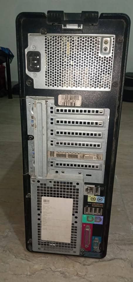 Computer - Dell T3500 3550 Xeon processor 8gb ram tower 7