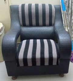 5 Seater Sofa Set, Urgent need money, condition 9/10 12/12 KI SALE