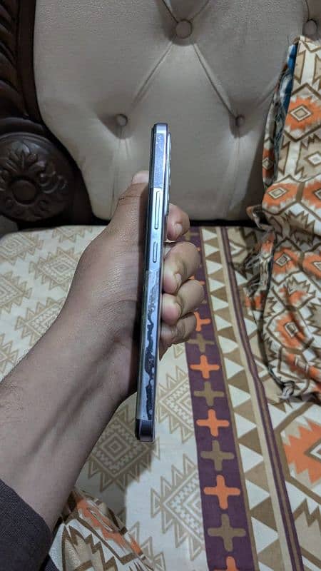 Vivo V27e 0