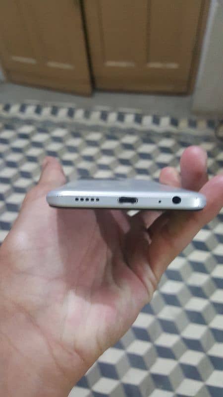 TECNO SPARK 8C 10/10 CONDITION 4/64 STORAGE 3