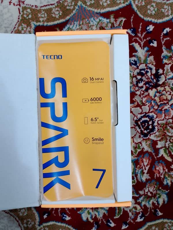 Techno spark 7 2/32 complete box 10/10 condition never open or repair 9