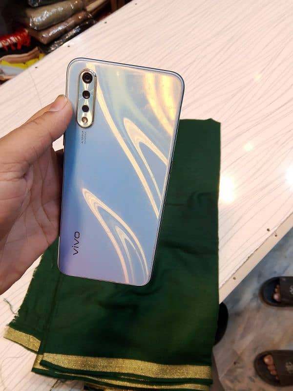 vivo s1 6