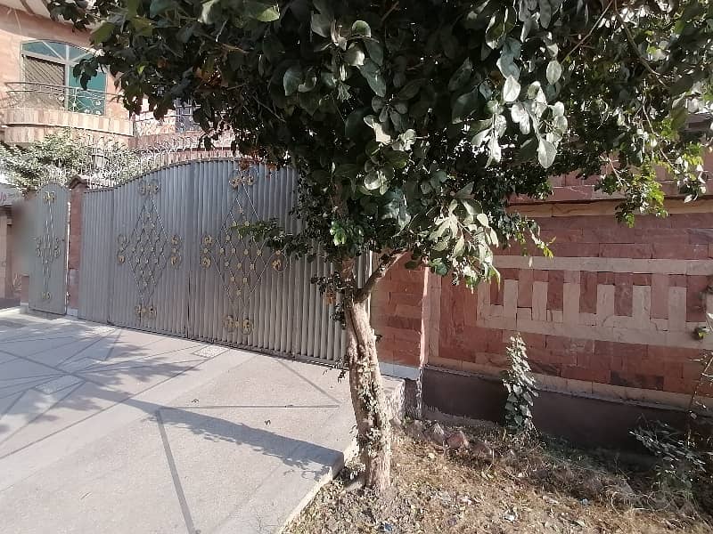 Main Double Road In Marghzar Officers Colony 2363 Square Feet House For Sale 3