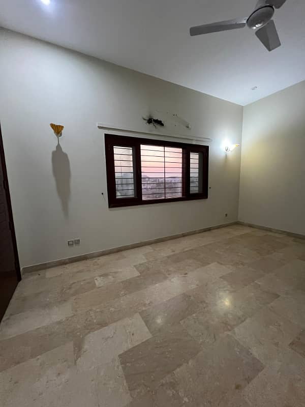 UPPER PORTION FOR RENT IN PRIME LOCATION OF PHASE 8 14