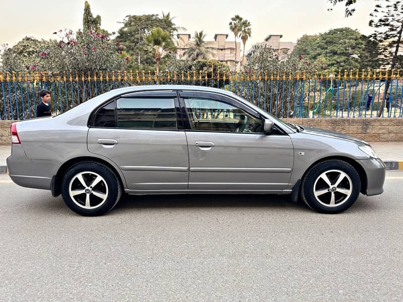 Honda Civic Exi prosmatic 2005 model in prestige condition 4