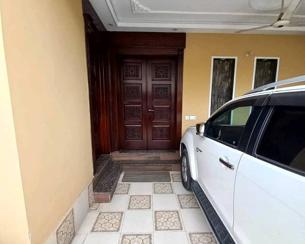 Affordable House Available For sale In Marghzar Officers Colony 16