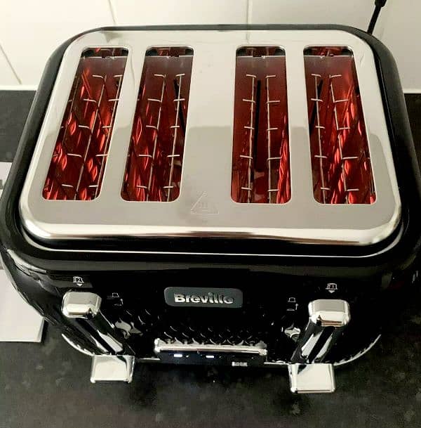 Breville 4-Slice Toaster Stylish and Efficient Toasting for Kitchen 7