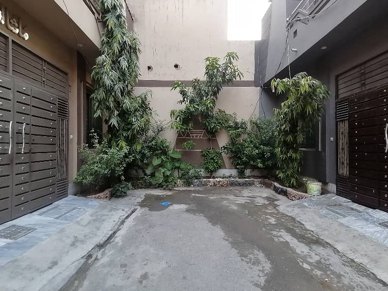 Prime Location 3 Marla House In Only Rs. 12800000/- 7