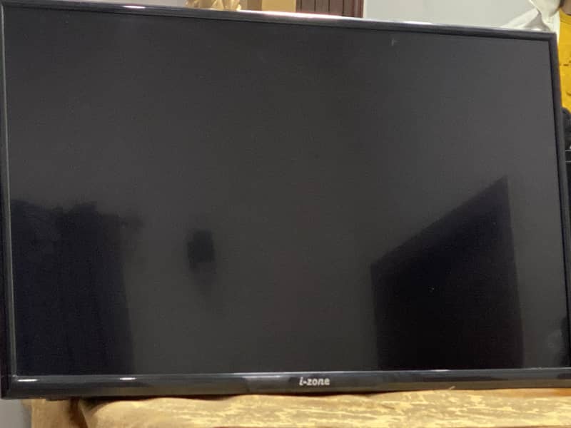 i-Zone A2000-Series Smart LED TV 0