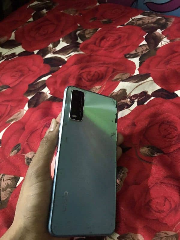 vivo y20s 4/128 2