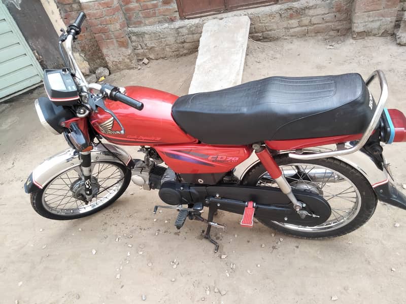 Honda CD 70 2016 7